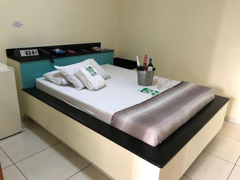Motel& Hotel Ape Goiania !!! Exteriör bild